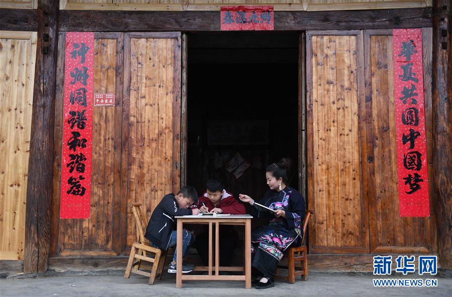 （全面深化改革這五年&middot;圖文互動）（1）堅定文化自信 煥發(fā)時代風采&mdash;&mdash;十八屆三中全會以來全面深化文化體制改革綜述
