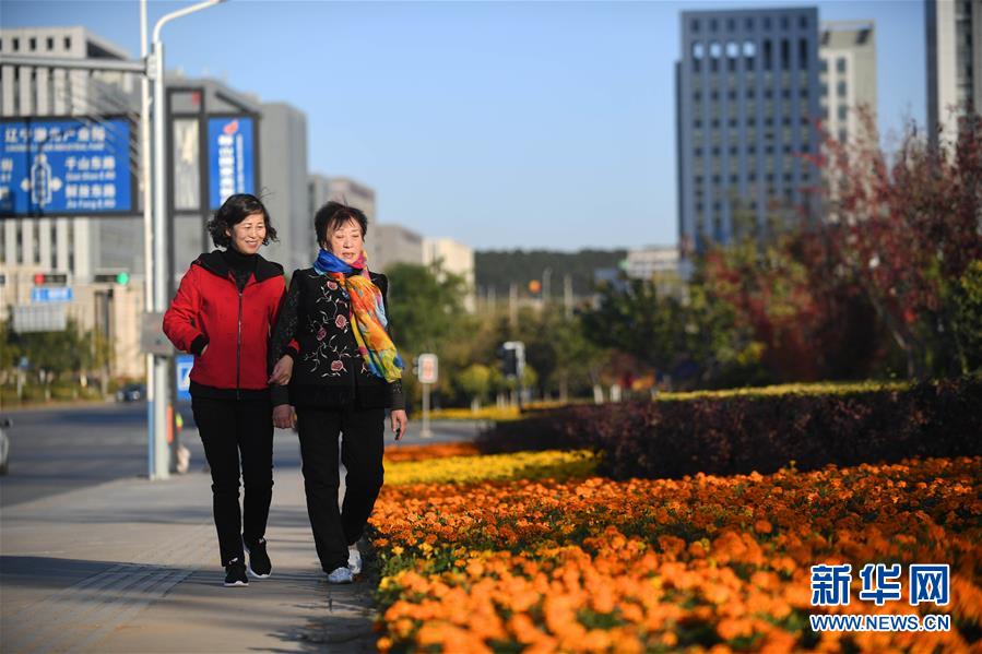 （新華全媒頭條&middot;圖文互動(dòng)）（1）&ldquo;英雄之妻&rdquo;，為愛堅(jiān)守19年