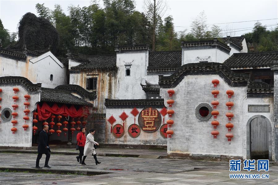 (在習(xí)近平新時(shí)代中國(guó)特色社會(huì)主義思想指引下·將改革開放進(jìn)行到底·強(qiáng)國(guó)之基)(新華全媒頭條·圖文互動(dòng))(5)奮斗不停步 改革再出發(fā)——“四個(gè)自信”筑牢強(qiáng)國(guó)之基