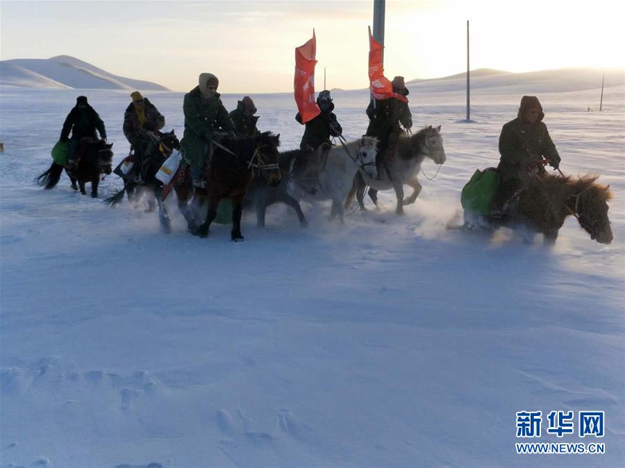 (新華全媒頭條·圖文互動)(3)風(fēng)雪中傳遞溫暖的力量——記青海干部群眾抗擊玉樹雪災(zāi)