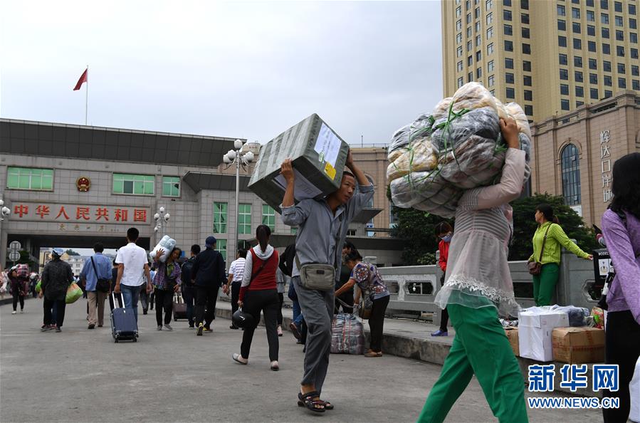 （兩會(huì)前夕看落實(shí)&middot;圖文互動(dòng)）（8）開(kāi)放合作走活發(fā)展&ldquo;新棋局&rdquo;－－廣西落實(shí)習(xí)近平總書(shū)記全國(guó)兩會(huì)重要講話精神紀(jì)實(shí)