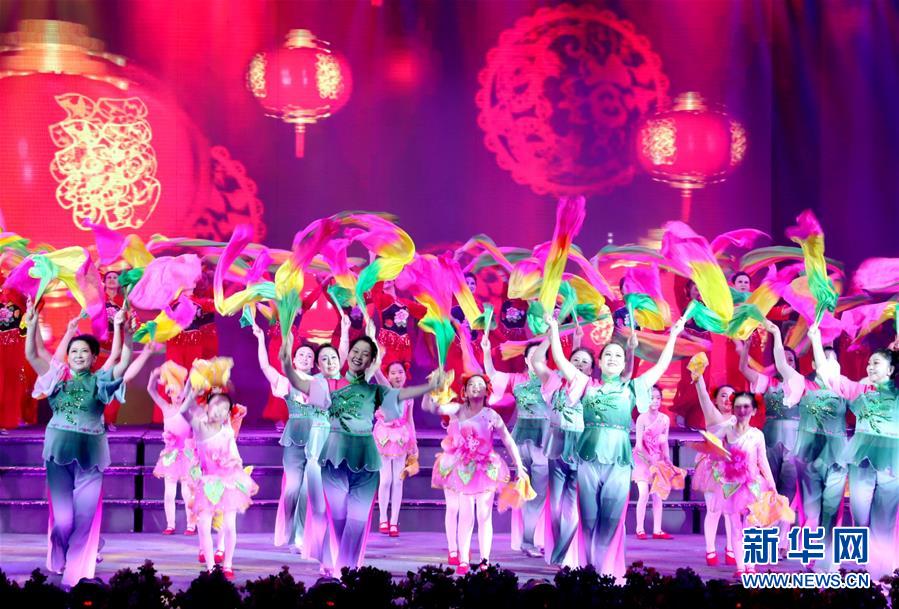 （在習(xí)近平新時(shí)代中國(guó)特色社會(huì)主義思想指引下&mdash;&mdash;新時(shí)代新作為新篇章&middot;圖文互動(dòng)）（2）歡樂的&ldquo;精氣神兒&rdquo;從哪來(lái)？&mdash;&mdash;&ldquo;東北小延安&rdquo;用&ldquo;文化密鑰&rdquo;解鎖基層治理