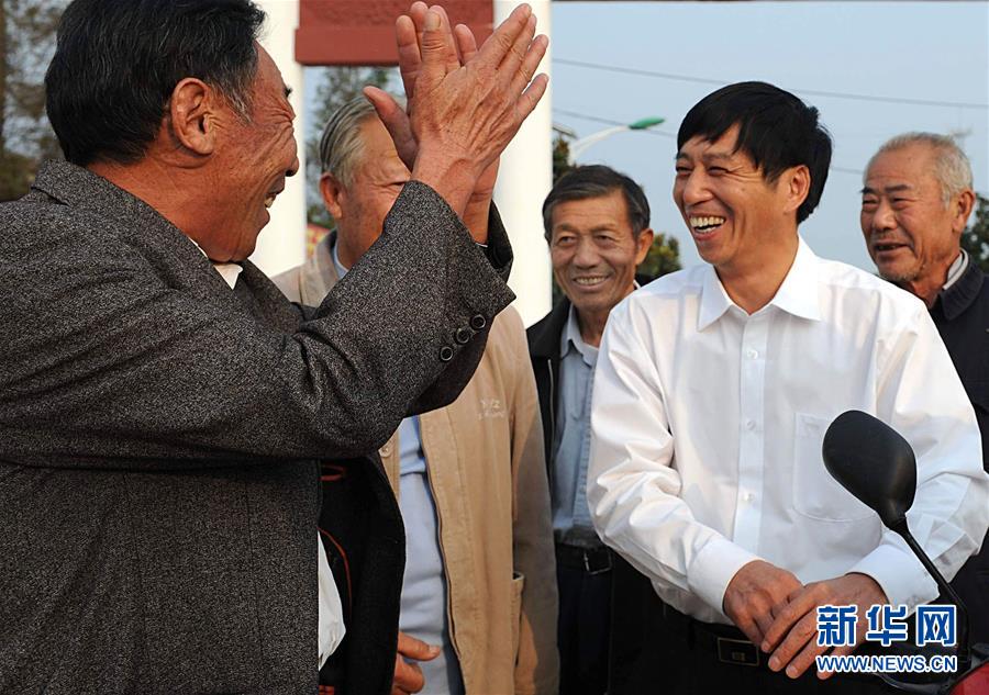 （新華全媒頭條&middot;愛(ài)國(guó)情 奮斗者&middot;圖文互動(dòng)）（12）致敬，為祖國(guó)獻(xiàn)身的英雄！