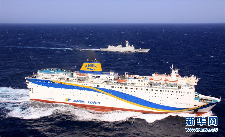 (人民海軍70年·新華全媒頭條·圖文互動)(12)向著深藍出發(fā)——獻給人民海軍成立70周年