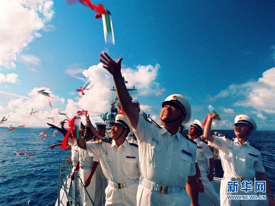 （新華全媒頭條&middot;人民海軍70年&middot;圖文互動）（1）向海圖強春潮涌&mdash;&mdash;黨中央、中央軍委和習主席關(guān)心人民海軍建設(shè)發(fā)展紀實