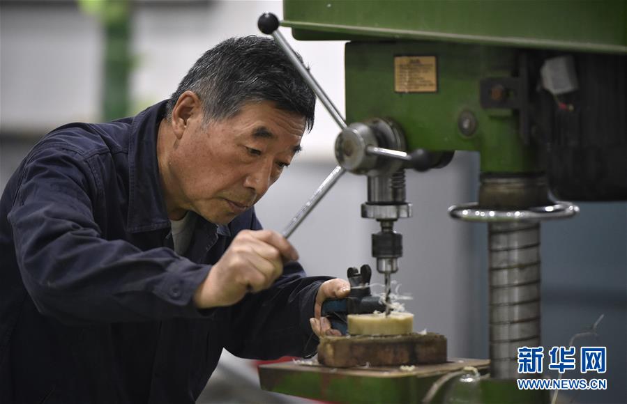 (新華全媒頭條·圖文互動(dòng))(1)“咱們工人有力量”——鞍鋼勞模采訪(fǎng)錄