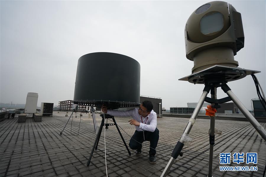 (新華全媒頭條·壯麗70年·奮斗新時(shí)代·圖文互動(dòng))(6)鑄就“大國(guó)之眼”——來(lái)自中國(guó)雷達(dá)工業(yè)發(fā)源地中國(guó)電科第14研究所的蹲點(diǎn)報(bào)告