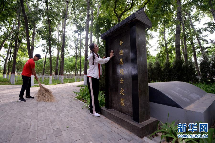 (新華全媒頭條·愛國(guó)情 奮斗者·圖文互動(dòng))(4)把論文寫在祖國(guó)的大地上——中國(guó)農(nóng)業(yè)大學(xué)46年扎根河北曲周服務(wù)鄉(xiāng)村振興紀(jì)實(shí)