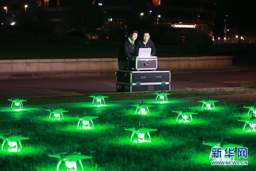 （圖文互動）（2）心懷藍天　逐夢云霄&mdash;&mdash;記天津大學教授、一飛智控創(chuàng)始人齊俊桐