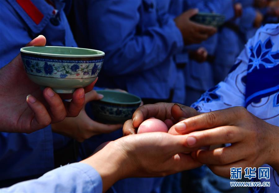 （新華全媒頭條&middot;不忘初心、牢記使命&mdash;&mdash;記者再走長(zhǎng)征路&middot;圖文互動(dòng)）（4）風(fēng)展紅旗如畫(huà)&mdash;&mdash;來(lái)自長(zhǎng)征出發(fā)地長(zhǎng)汀、寧化的紅色信仰報(bào)告 