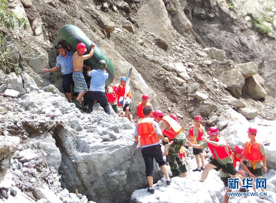 （時代先鋒&middot;圖文互動）（2）為人民&ldquo;逆行&rdquo;的人&mdash;&mdash;追記退役軍人、青年禁毒民警韓順軍