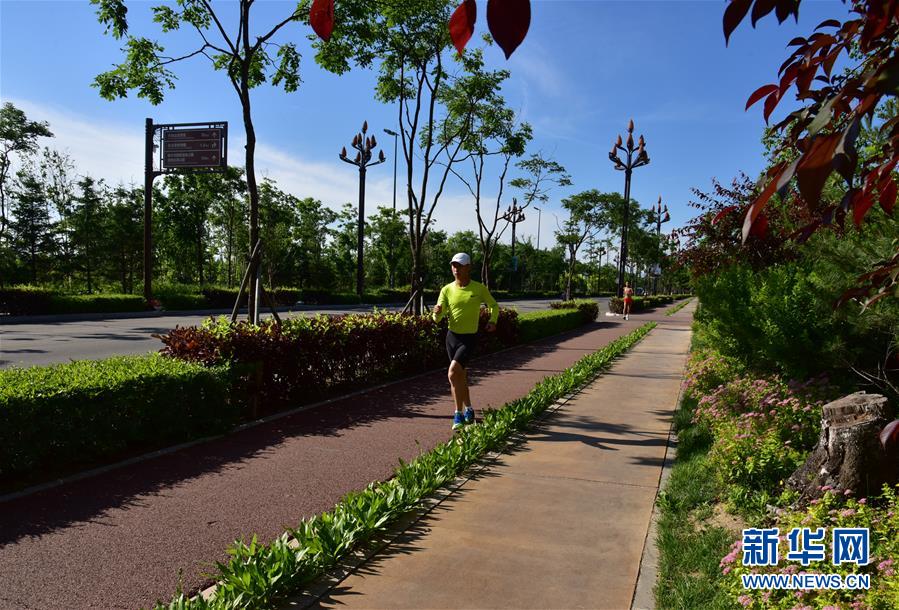 （在習(xí)近平新時(shí)代中國(guó)特色社會(huì)主義思想指引下&mdash;&mdash;新時(shí)代新作為新篇章&middot;圖文互動(dòng)）（3）在這里，遇見(jiàn)&ldquo;詩(shī)和遠(yuǎn)方&rdquo;&mdash;&mdash;長(zhǎng)白山下&ldquo;第一鎮(zhèn)&rdquo;的全域旅游實(shí)踐