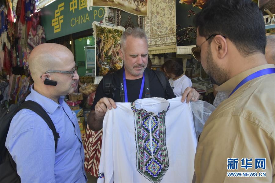 (圖文互動)(1)24國媒體記者探訪新疆 感受社會穩(wěn)定民生改善 認可去極端化成就