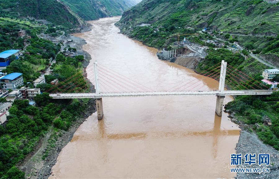 （新華全媒頭條&middot;壯麗70年&middot;奮斗新時代&mdash;&mdash;記者再走長征路&middot;圖文互動）（3）前進，向著光明的方向&mdash;&mdash;尋訪金沙江畔紅色印記