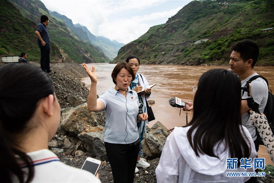 （新華全媒頭條&middot;壯麗70年&middot;奮斗新時代&mdash;&mdash;記者再走長征路&middot;圖文互動）（6）前進，向著光明的方向&mdash;&mdash;尋訪金沙江畔紅色印記