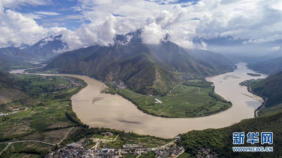 （新華全媒頭條&middot;壯麗70年&middot;奮斗新時代&mdash;&mdash;記者再走長征路&middot;圖文互動）（10）前進，向著光明的方向&mdash;&mdash;尋訪金沙江畔紅色印記