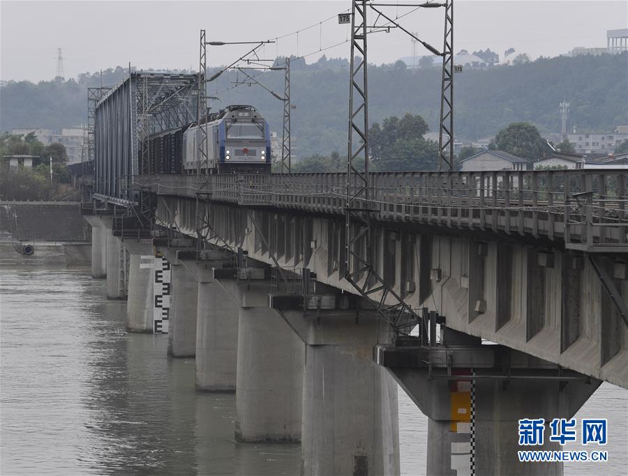 （壯麗70年&middot;奮斗新時代&mdash;&mdash;共和國發(fā)展成就巡禮&middot;圖文互動）（4）治蜀往事激越 興川今朝豪邁&mdash;&mdash;新中國成立70年四川發(fā)展巡禮