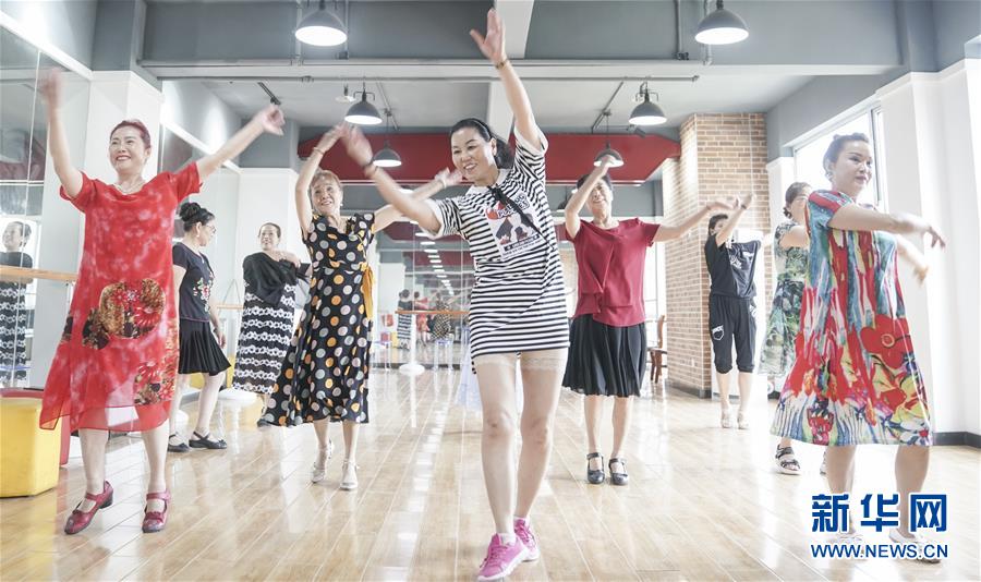 （習(xí)近平的民生關(guān)切事&middot;圖文互動(dòng)）（5）為了夢(mèng)圓安居，創(chuàng)造幸福生活&mdash;&mdash;習(xí)近平總書記牽掛的民生事之&ldquo;住有所居&rdquo;篇