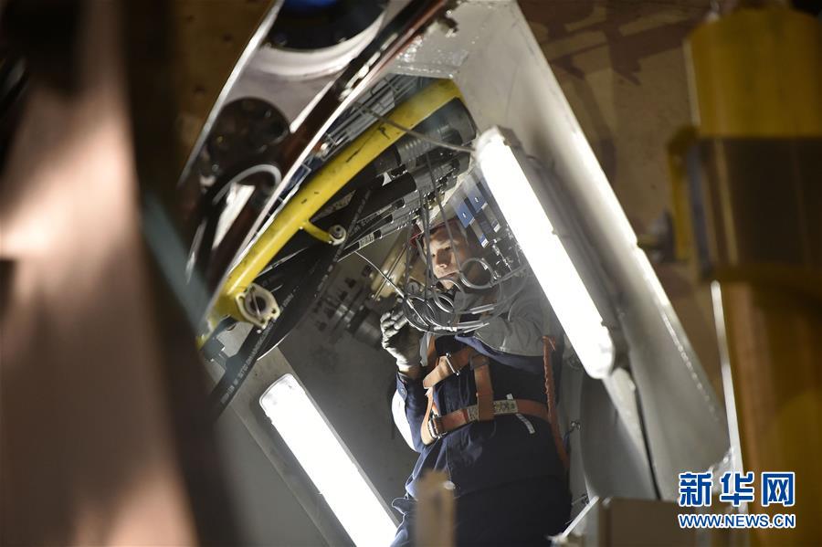 (壯麗70年·奮斗新時(shí)代——共和國(guó)發(fā)展成就巡禮·圖文互動(dòng))(2)共和國(guó)“工業(yè)長(zhǎng)子”遼寧:遼海潮涌逐浪高