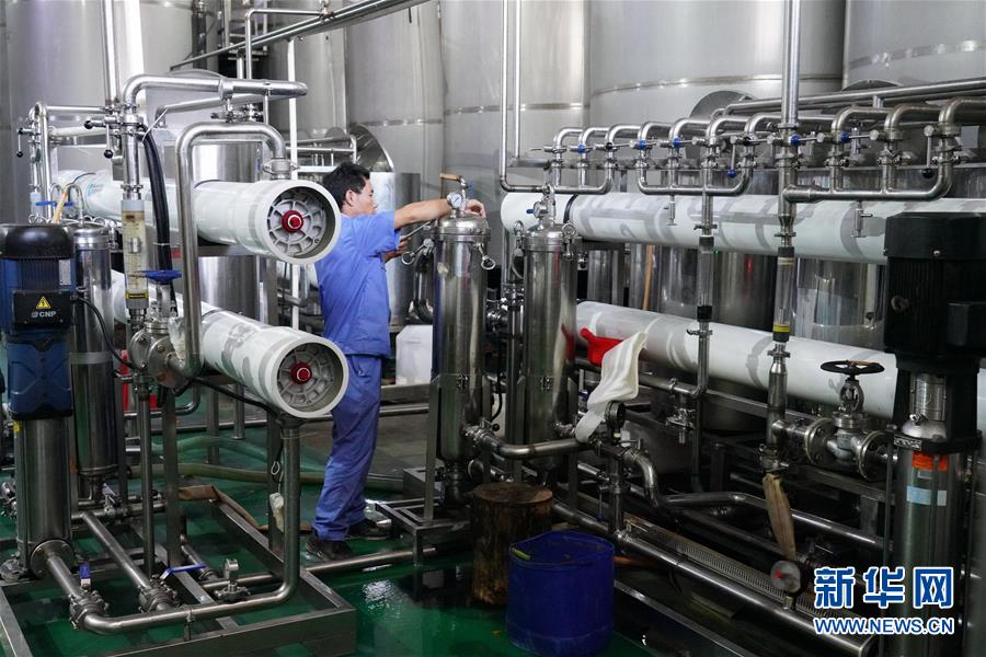 （在習(xí)近平新時代中國特色社會主義思想指引下&mdash;&mdash;新時代新作為新篇章&middot;總書記關(guān)心的百姓身邊事&middot;圖文互動）（1）大污染變身&ldquo;大寶藏&rdquo;：治理畜禽糞污，他們這樣干！