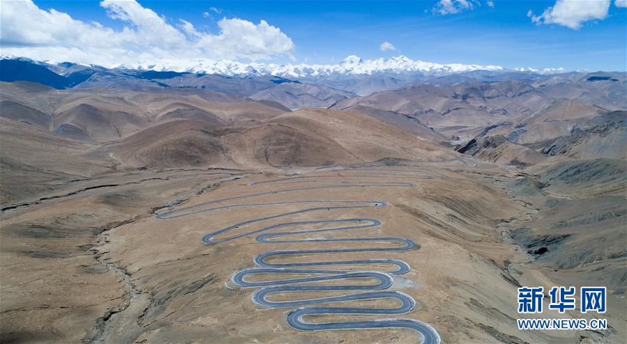 （壯麗70年&middot;奮斗新時代&mdash;&mdash;共和國發(fā)展成就巡禮）（9）人暢其行、貨暢其流&mdash;&mdash;共和國交通運輸業(yè)發(fā)展成就巡禮