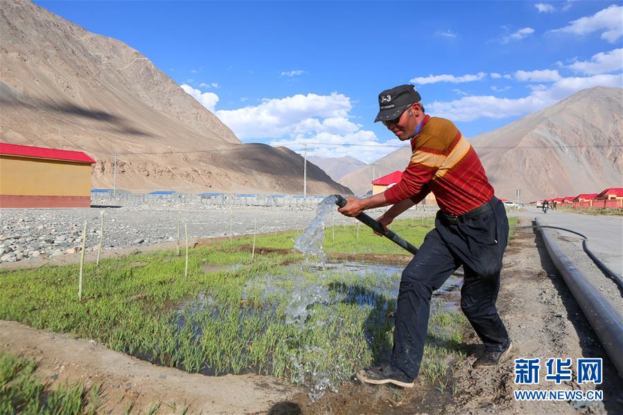 （決戰(zhàn)決勝脫貧攻堅&middot;圖文互動）（8）&ldquo;云端上的縣城&rdquo;脫貧記