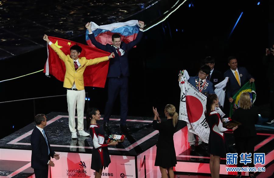 （壯麗70年&middot;奮斗新時(shí)代&mdash;&mdash;共和國(guó)發(fā)展成就巡禮&middot;圖文互動(dòng)）（1）優(yōu)先發(fā)展 奠基未來(lái)&mdash;&mdash;共和國(guó)教育事業(yè)發(fā)展成就巡禮