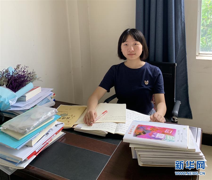 （在習(xí)近平新時代中國特色社會主義思想指引下&mdash;&mdash;新時代新作為新篇章&middot;總書記關(guān)心的百姓身邊事&middot;圖文互動)（2）&ldquo;我走進(jìn)大山，是為了讓你走出大山&rdquo;&mdash;&mdash;大學(xué)生支教故事