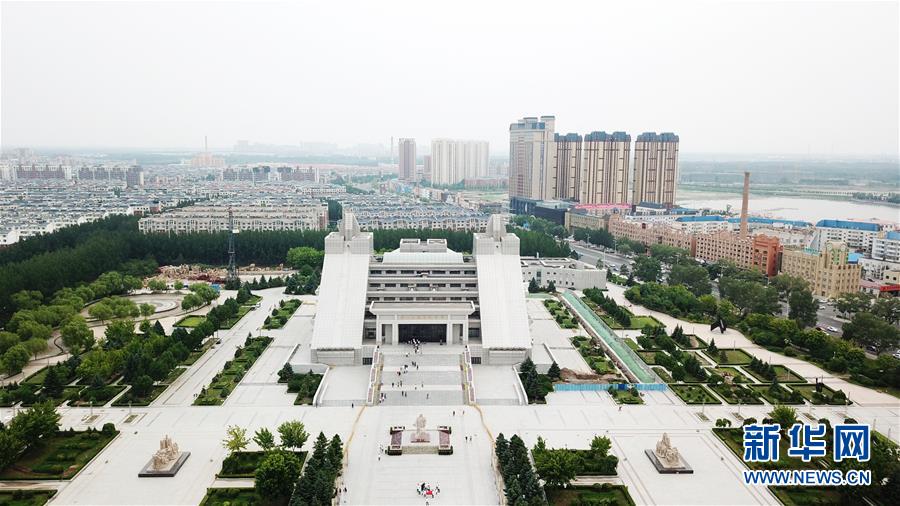 (圖文互動(dòng))(11)當(dāng)好標(biāo)桿旗幟 建設(shè)百年油田——寫在大慶油田發(fā)現(xiàn)60周年之際