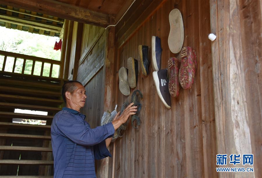 （愛(ài)國(guó)情 奮斗者&middot;圖文互動(dòng)）（4）貴州印江高石坎護(hù)林隊(duì)：半輩子，以林場(chǎng)為家