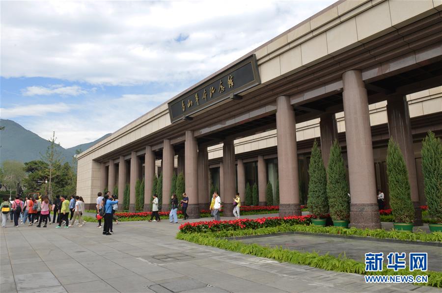 (新華全媒頭條·圖文互動(dòng))(3)中國道路越走越寬廣——社會(huì)主義中國實(shí)踐啟示錄