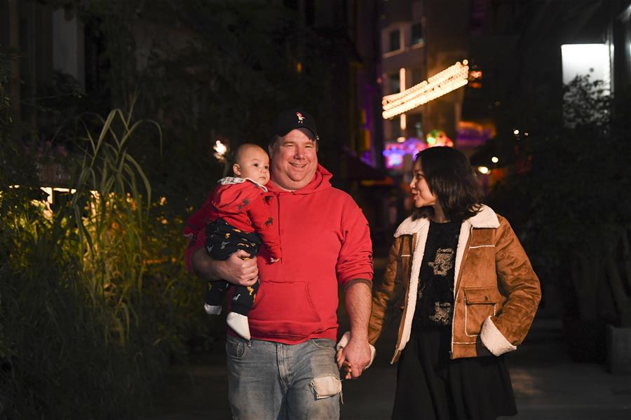 （在習(xí)近平新時(shí)代中國特色社會(huì)主義思想指引下&mdash;&mdash;新時(shí)代新作為新篇章&middot;總書記關(guān)切開放事&middot;圖文互動(dòng)）（3）中國引力：在開放的中國共創(chuàng)幸福 