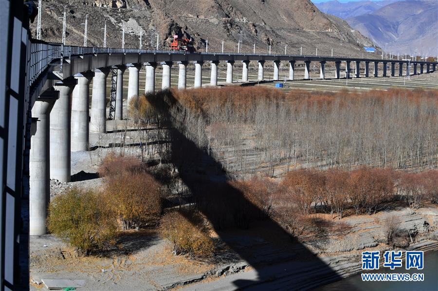 (經(jīng)濟(jì))(1)拉林鐵路第二次跨越雅魯藏布江