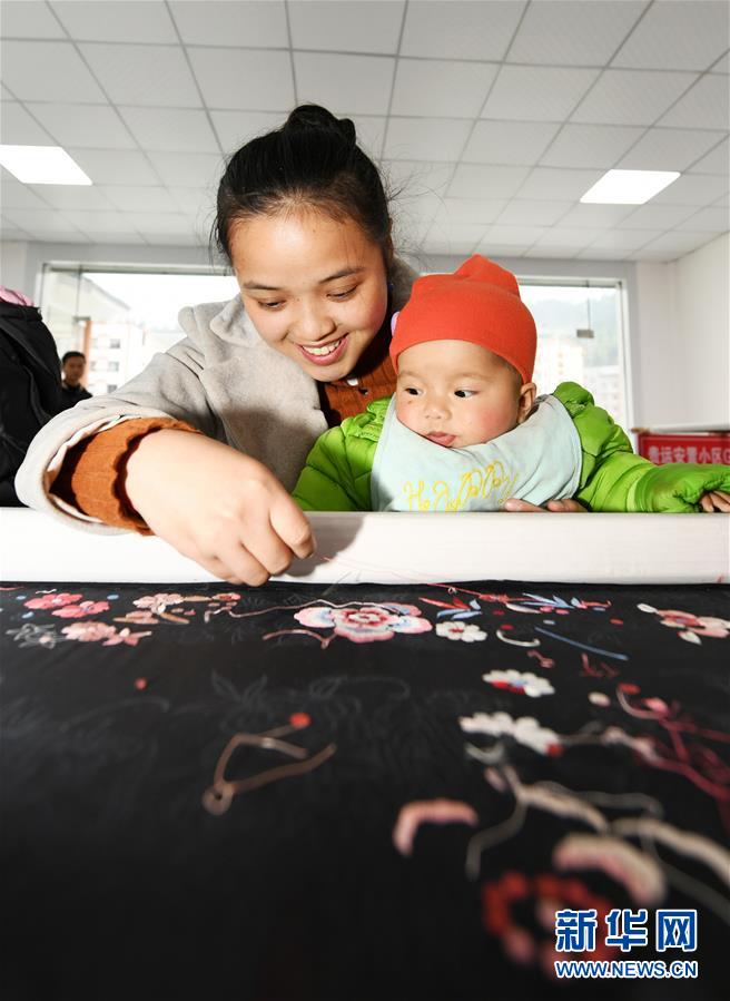 (新華全媒頭條·圖文互動(dòng))(3)壯闊大遷徙——寫(xiě)在貴州全面完成188萬(wàn)人易地扶貧搬遷之際