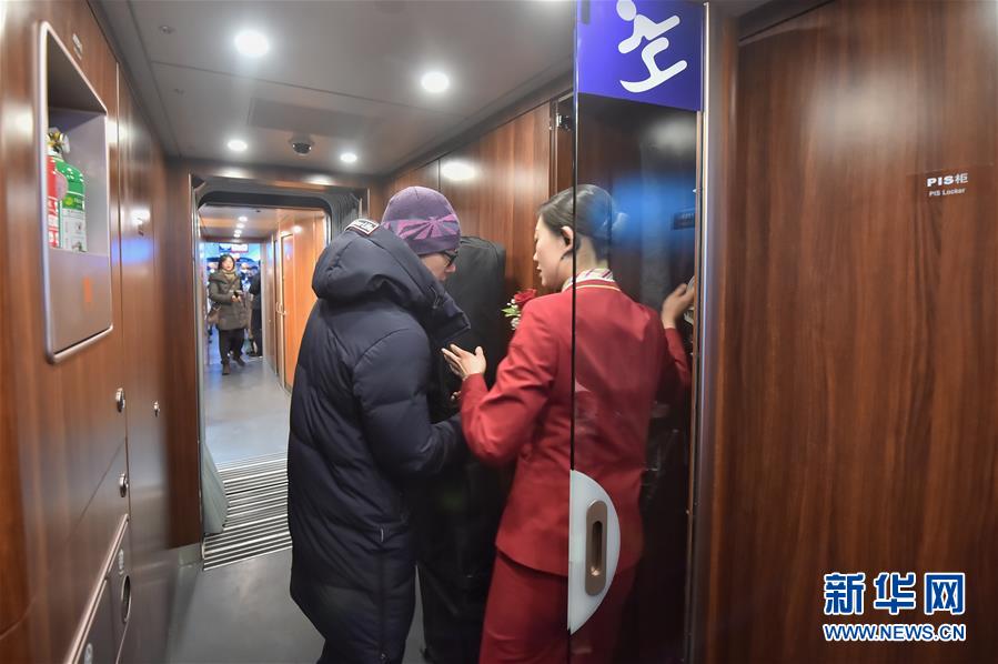 （新華全媒頭條&middot;圖文互動）（7）百年跨越，逐夢京張&mdash;&mdash;寫在京張高鐵開通暨中國高鐵突破3.5萬公里之際