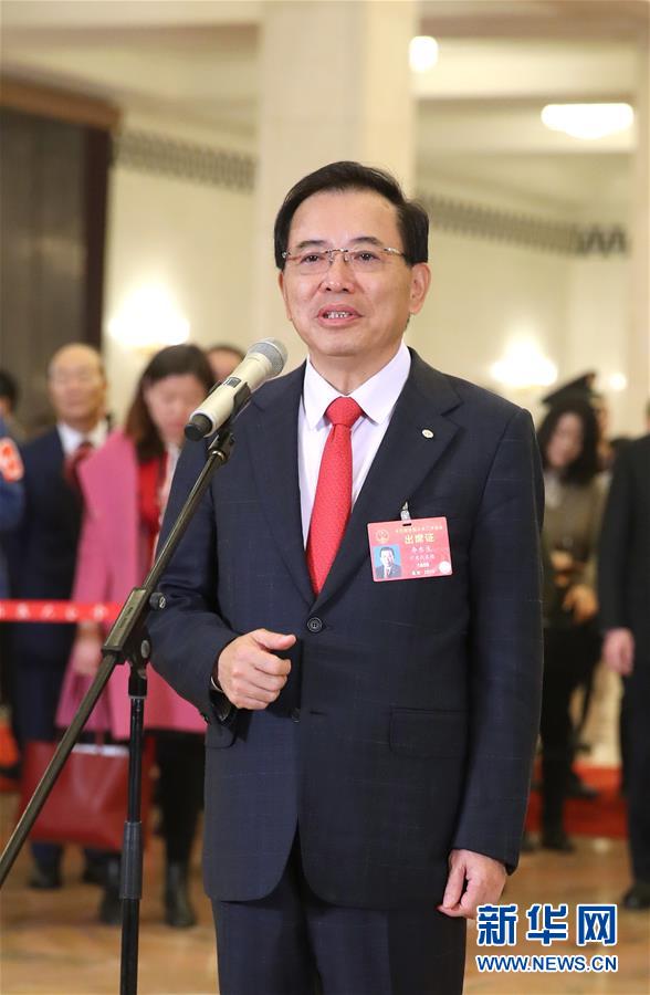 （兩會(huì)&middot;面對(duì)面）（2）全國(guó)人大代表接受采訪(fǎng)