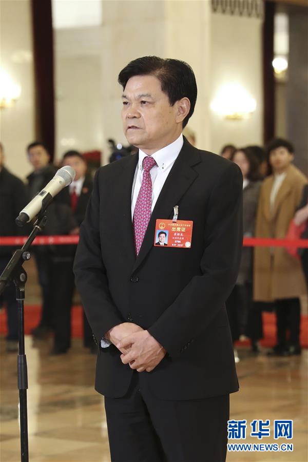 （兩會(huì)&middot;面對(duì)面&middot;XHDW）（5）全國(guó)人大代表接受采訪