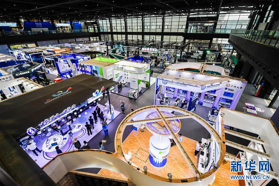 （新華全媒頭條&middot;圖文互動）（6）勇立潮頭御風(fēng)行&mdash;&mdash;以習(xí)近平同志為核心的黨中央2019年治國理政評述