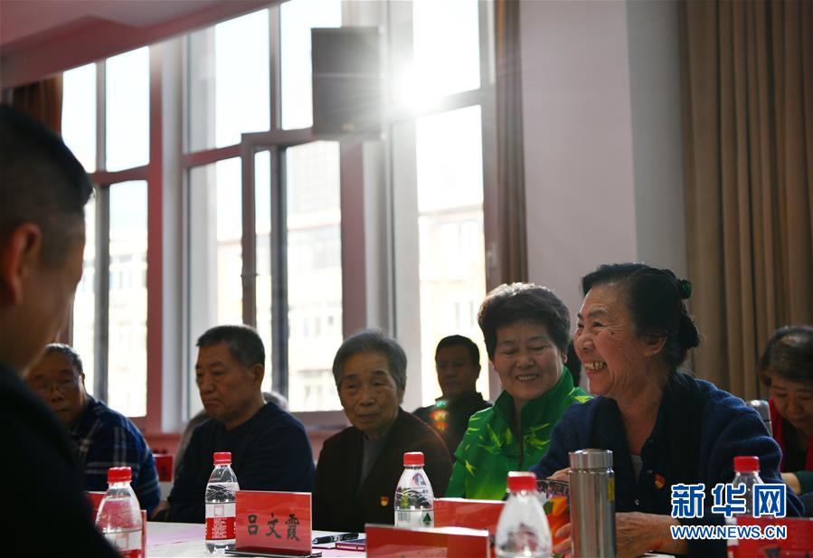 （新春走基層&middot;圖文互動）（3）向群眾匯報(bào)&mdash;&mdash;一份當(dāng)面提交的&ldquo;年度答卷&rdquo;