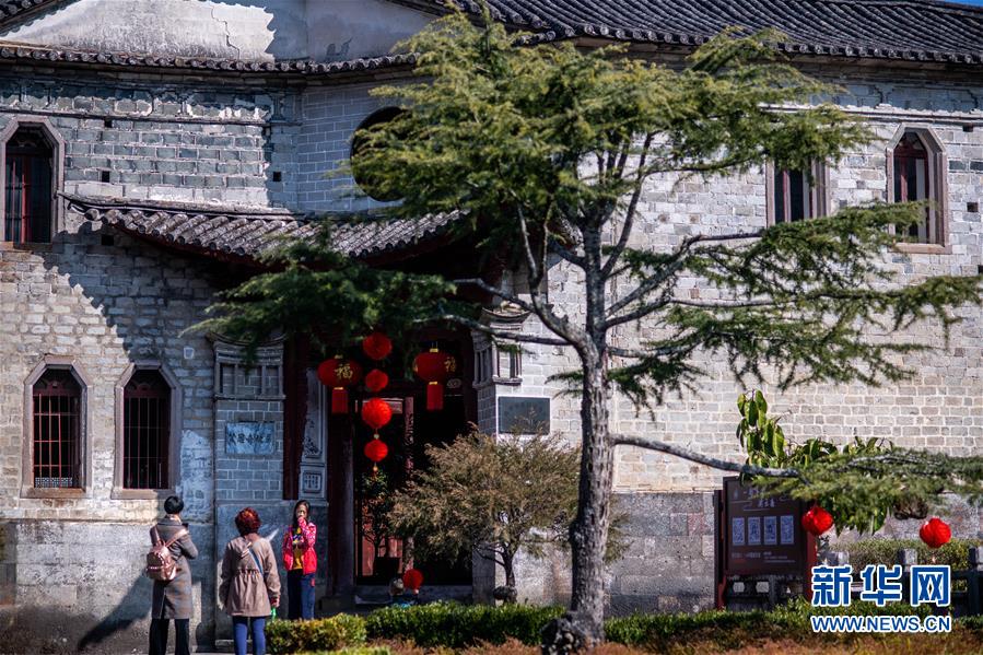 （圖文互動）（6）跨越發(fā)展起宏圖 信心滿懷著華章&mdash;&mdash;習(xí)近平總書記考察云南回訪記