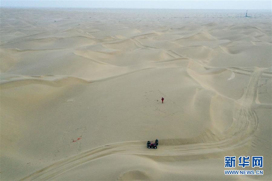 （新春走基層&middot;圖文互動）（1）大漠中，一頂帳篷守歲五年