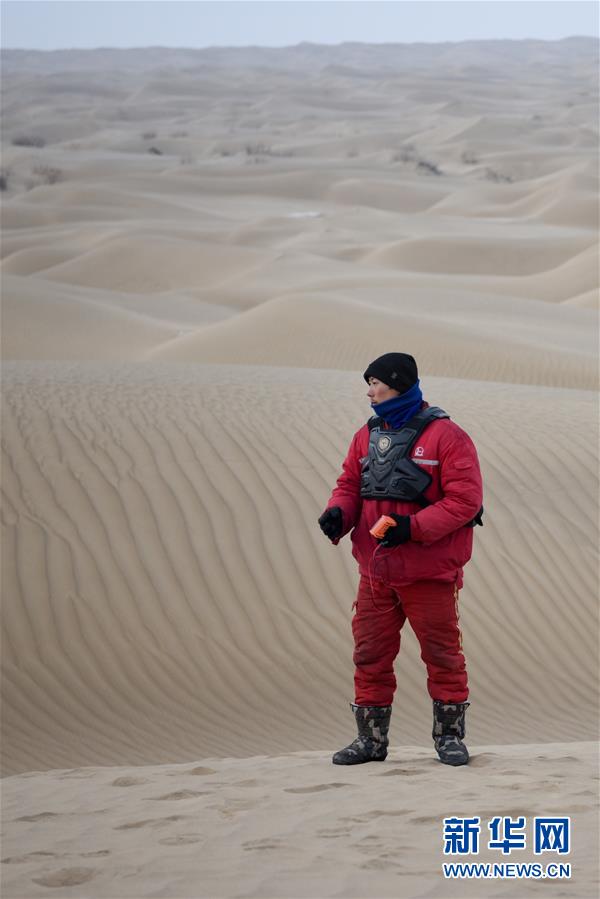 （新春走基層&middot;圖文互動）（4）大漠中，一頂帳篷守歲五年