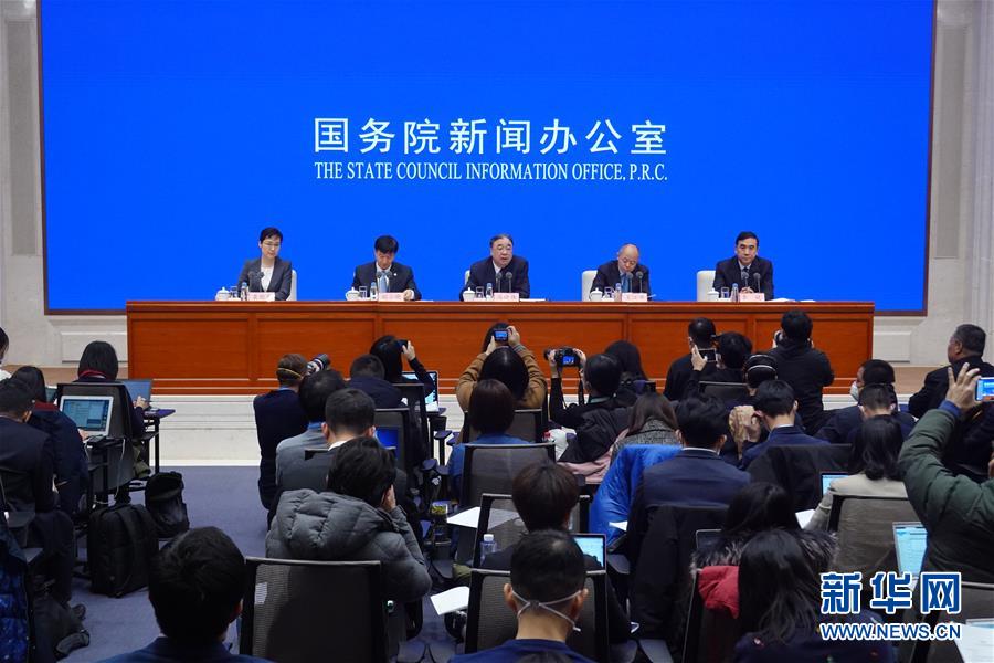 （新華全媒頭條&middot;圖文互動）（5）萬眾一心迎挑戰(zhàn) 眾志成城戰(zhàn)疫情&mdash;&mdash;全國總動員打響疫情防控阻擊戰(zhàn)紀實