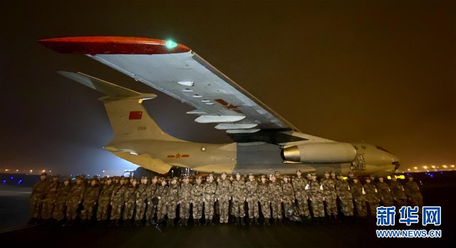 （新華全媒頭條&middot;圖文互動）（5）新華社評論員：危難時(shí)刻，黨員干部要挺身而出&mdash;&mdash;論堅(jiān)決打贏疫情防控阻擊戰(zhàn)