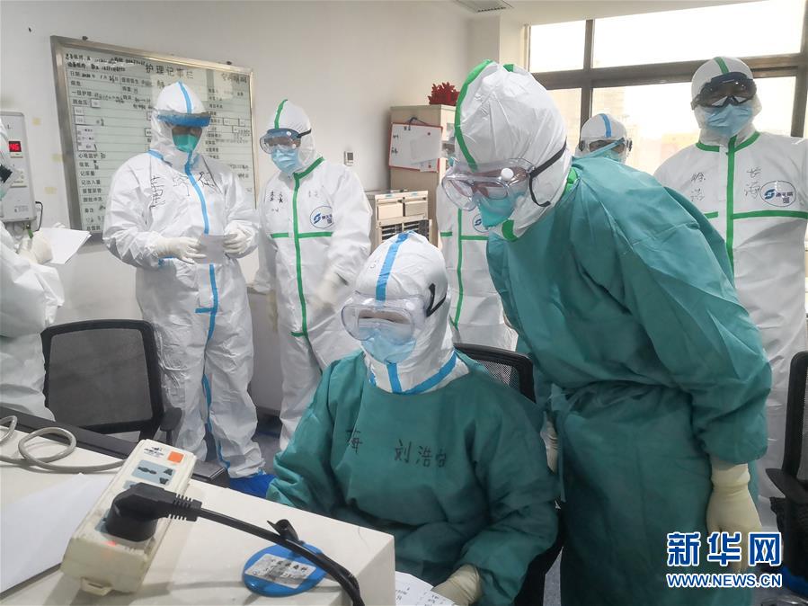 （新春走基層&middot;圖文互動）（4）把青春融進(jìn)祖國的山河&mdash;&mdash;新春走近忠誠守護(hù)家園的人民子弟兵