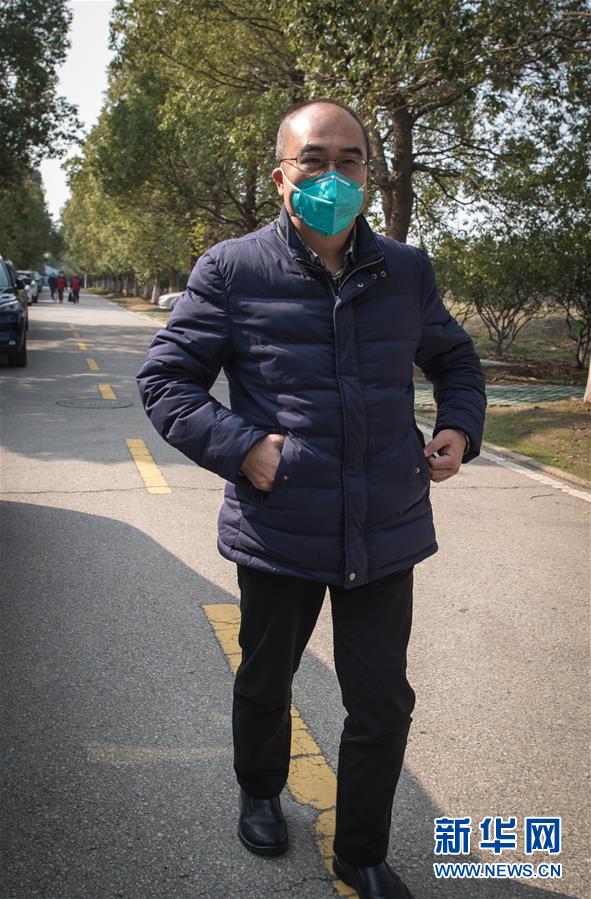（新華全媒頭條&middot;聚焦疫情防控&middot;圖文互動）（6）拼漸凍生命 與疫魔競速&mdash;&mdash;記疫情&ldquo;風(fēng)暴眼&rdquo;中武漢金銀潭醫(yī)院院長張定宇