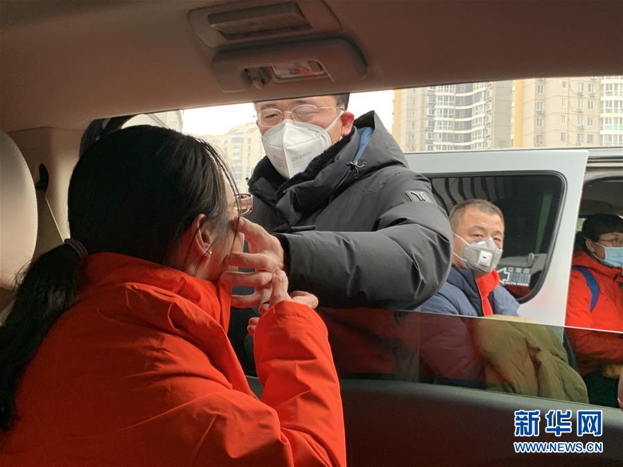 (聚焦疫情防控·圖文互動(dòng))(1)“疫”散有終時(shí) “情”牽無窮期——馳援武漢的北京“逆行者”“后援團(tuán)”紀(jì)事
