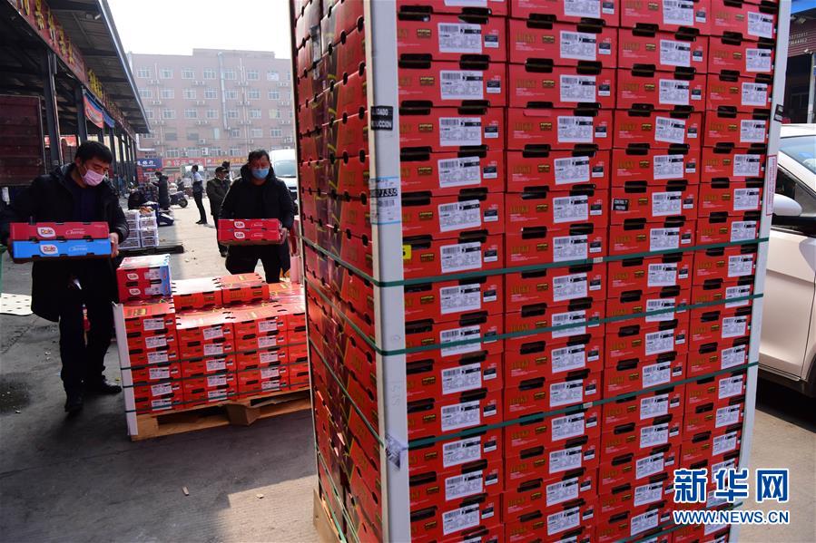 （聚焦疫情防控&middot;圖文互動）（2）吃的東西充足，做點花樣菜吧！&mdash;&mdash;中部地區(qū)最大農(nóng)產(chǎn)品批發(fā)市場見聞 