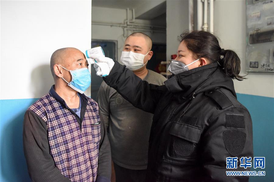 （聚焦疫情防控&middot;圖文互動）（4）&ldquo;我們多跑跑，居民更安全&rdquo;&mdash;&mdash;直擊新疆基層社區(qū)疫情防控