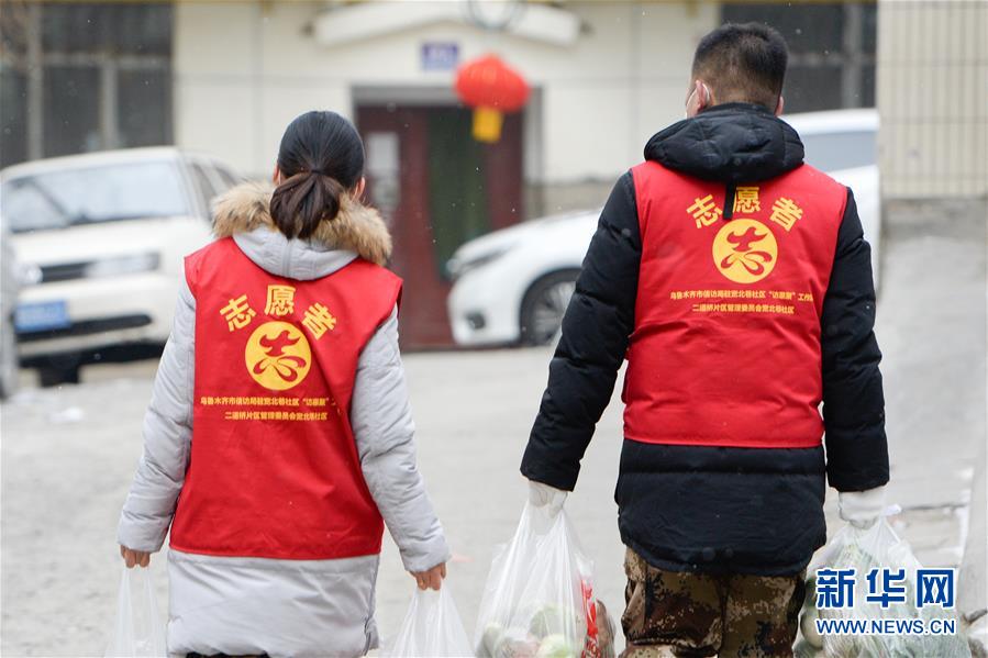 （聚焦疫情防控&middot;圖文互動）（6）&ldquo;我們多跑跑，居民更安全&rdquo;&mdash;&mdash;直擊新疆基層社區(qū)疫情防控